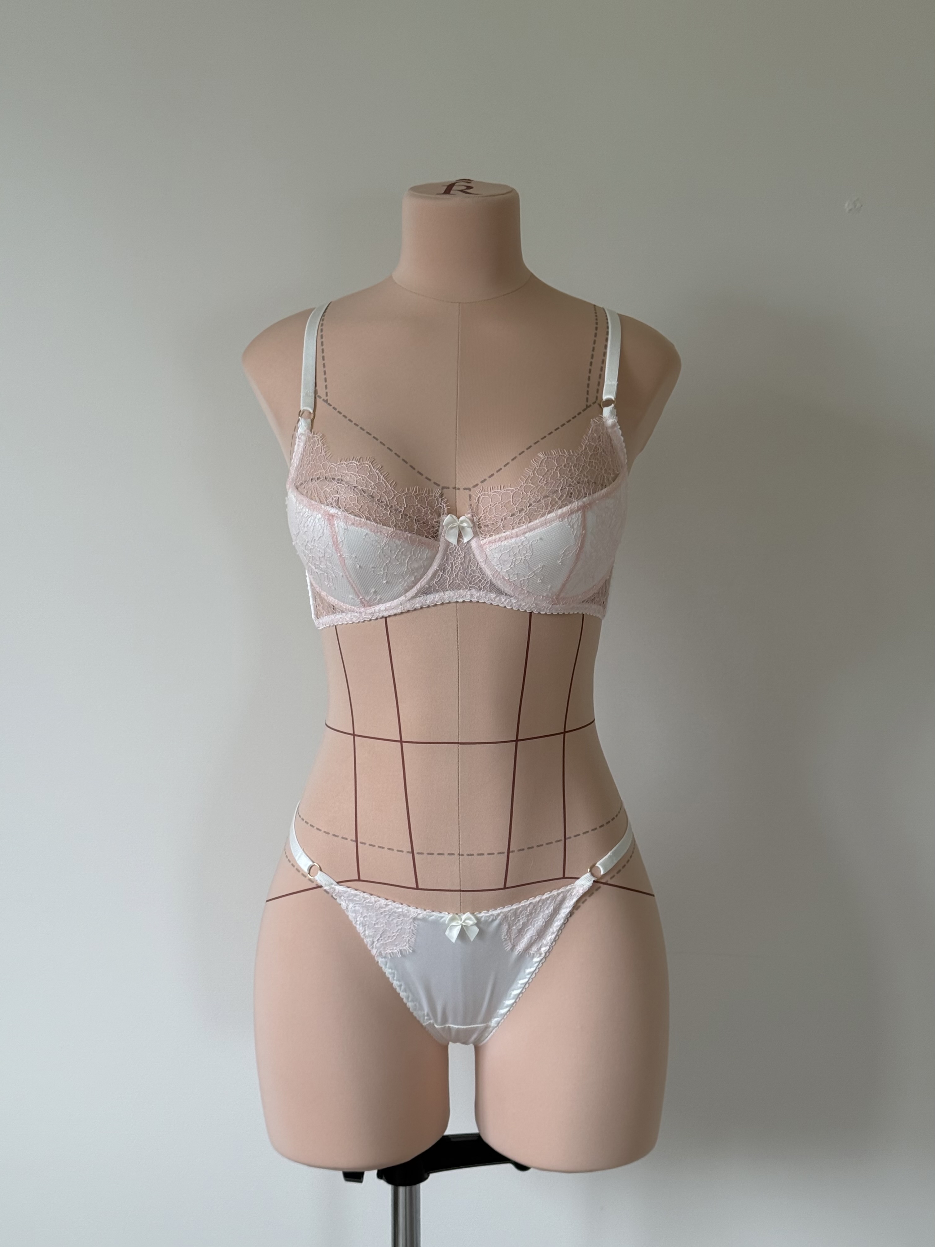 Фото Комплект «Цветок вишни сорванный теплым ветром»